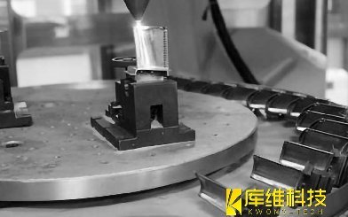 <b>水導激光三大核心技術：高精度光耦合、全反控制和水流穩定系統</b>